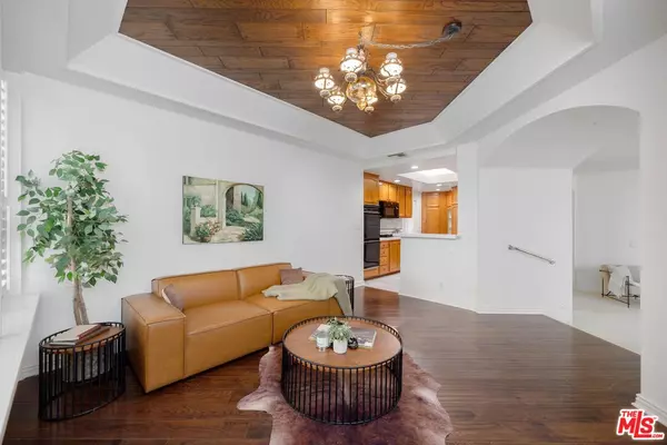 Encino, CA 91316,5333 Zelzah Ave #139