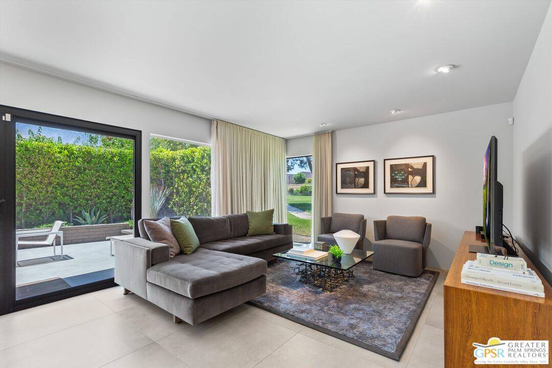Palm Springs, CA 92262,1960 E Sandalwood Dr