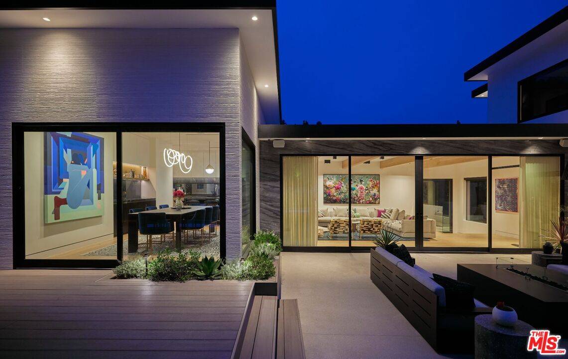 9455 Eden Dr, Beverly Hills, CA 90210