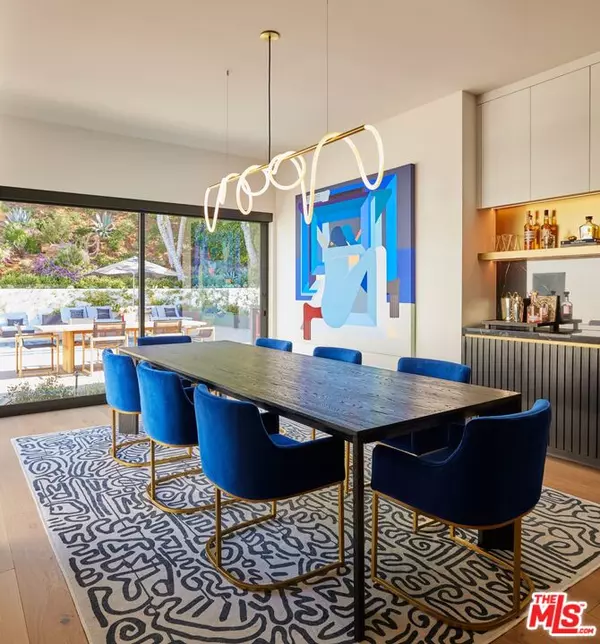 Beverly Hills, CA 90210,9455 Eden Dr