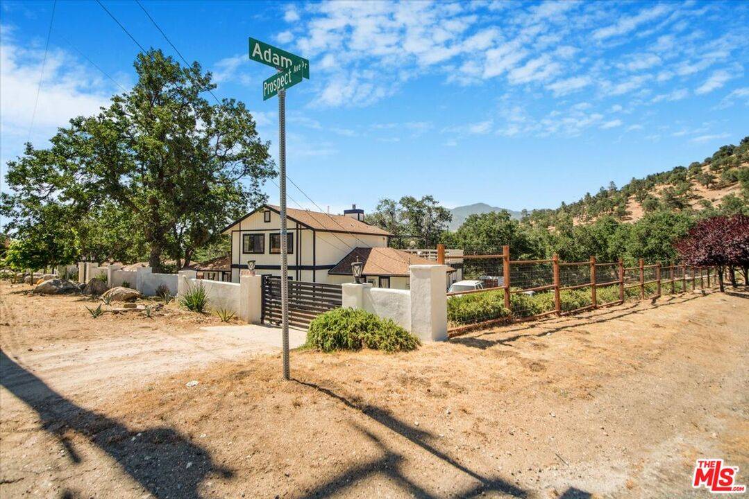 Tehachapi, CA 93561,21416 Prospect Ave