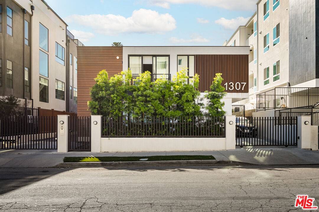 1307 Tamarind Ave ##2, Los Angeles, CA 90028