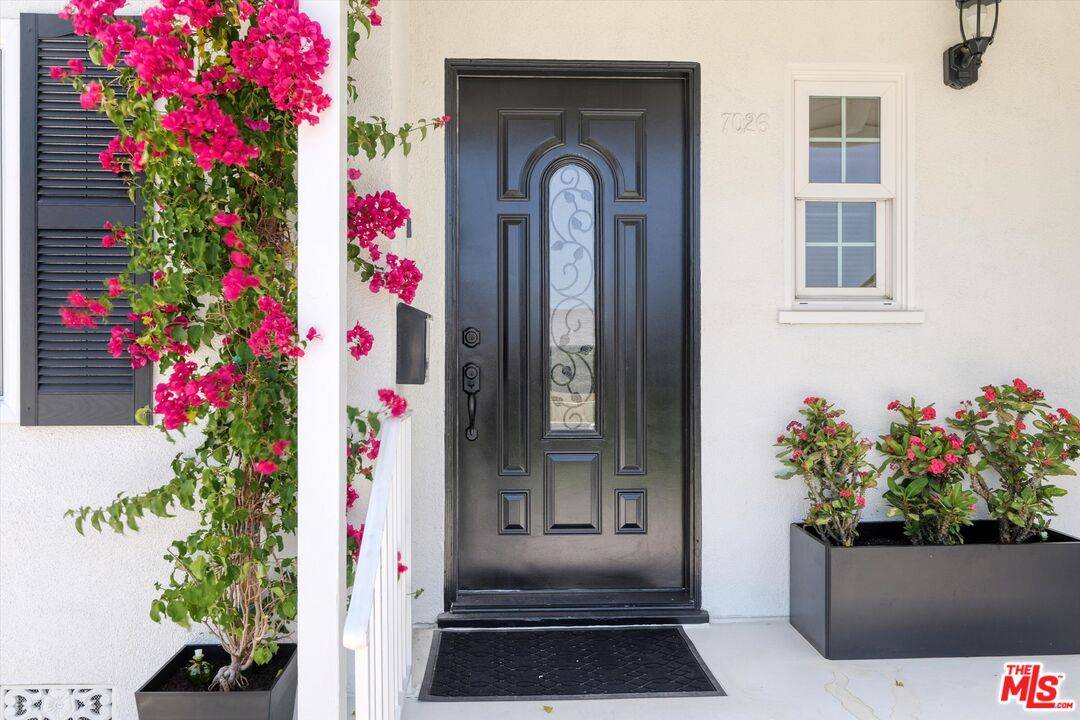 Van Nuys, CA 91405,7026 Colbath Ave