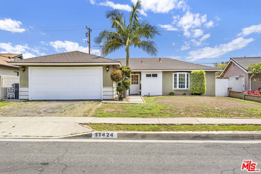 11424 Falconhill Dr, Whittier, CA 90604