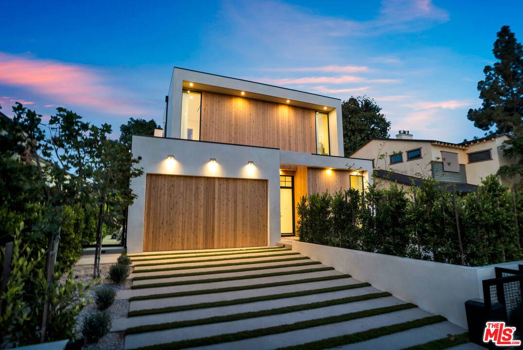 4046 Shadyglade Ave, Studio City, CA 91604