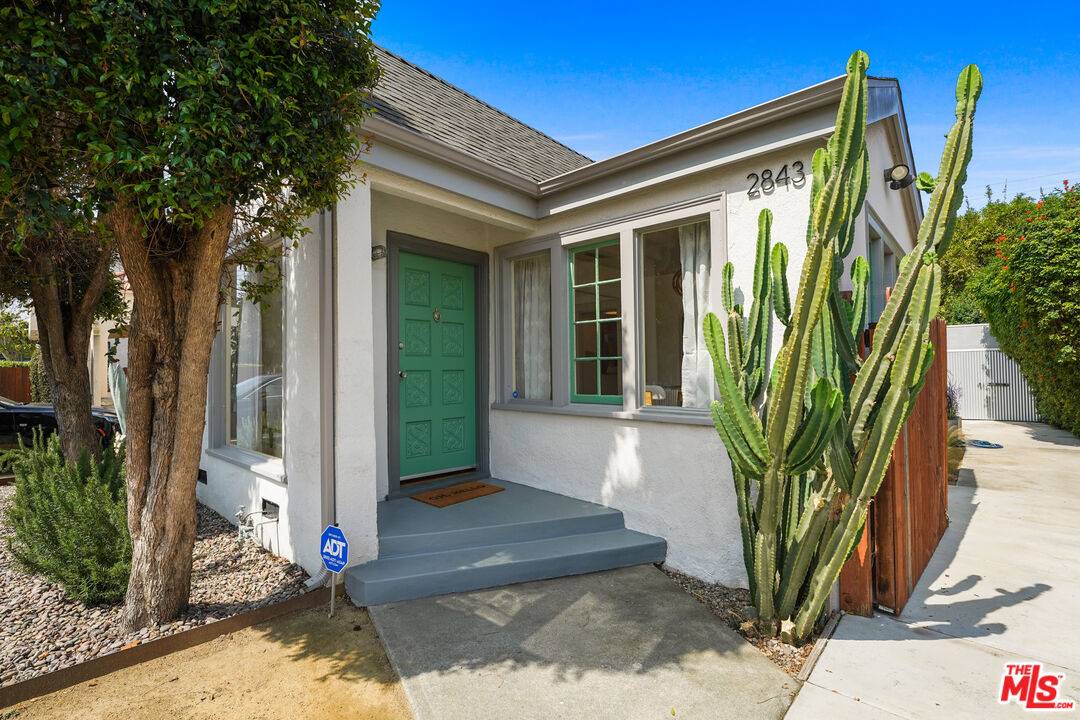 Los Angeles, CA 90016,2843 Virginia Rd