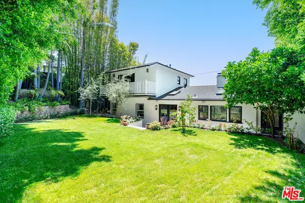1622 Sunset Plaza Dr, Los Angeles, CA 90069