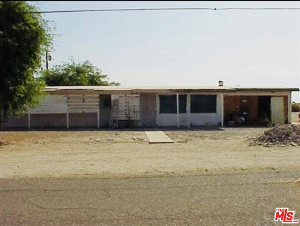 2502 Harbor Dr, Thermal, CA 92274