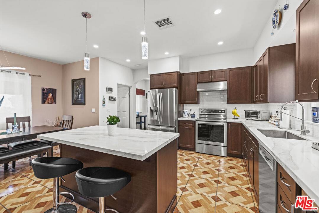 21615 Wo He Lo Trl, Chatsworth, CA 91311
