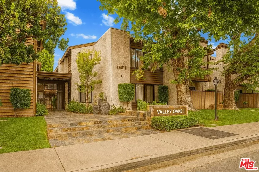15511 SHERMAN WAY #24, Van Nuys, CA 91406