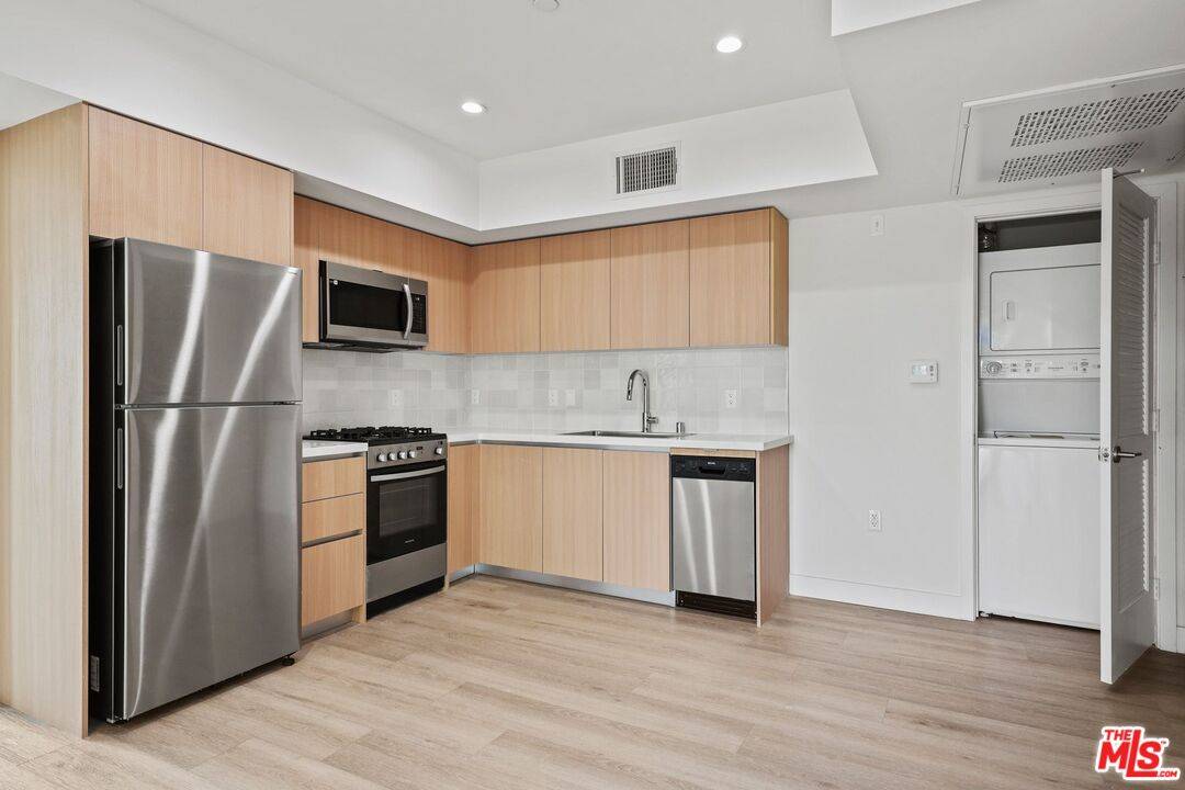 Venice, CA 90291,1600 Venice Blvd #ph6