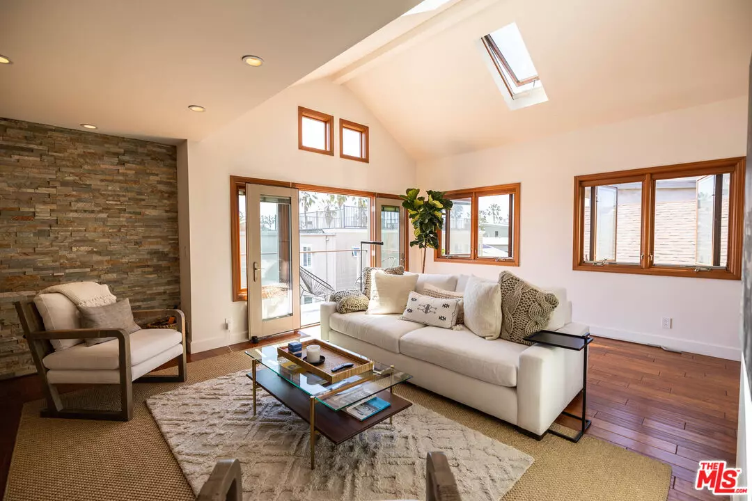 Playa Del Rey, CA 90293,6644 Vista Del Mar