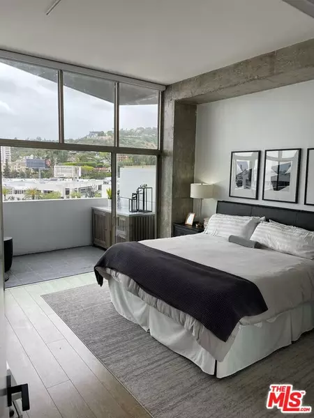 1155 N La Cienega Blvd #PH5, West Hollywood, CA 90069
