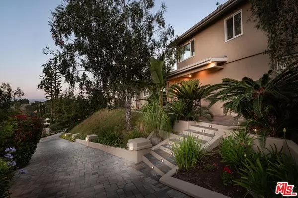 15946 Tobin Way, Sherman Oaks, CA 91403