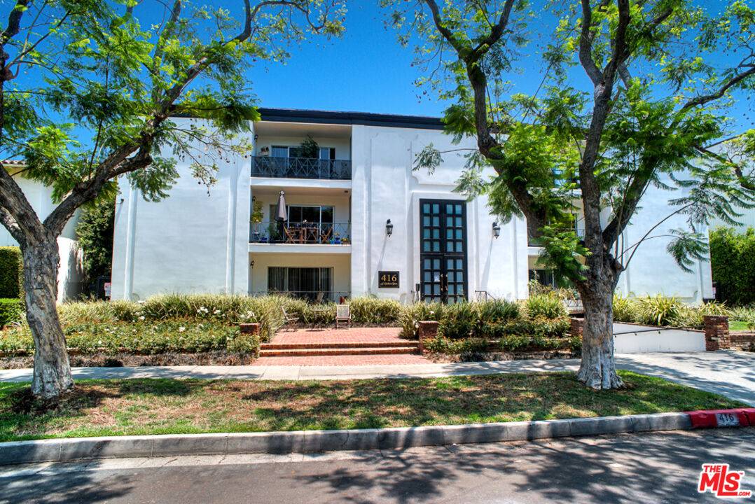 416 N Oakhurst DR #206, Beverly Hills, CA 90210