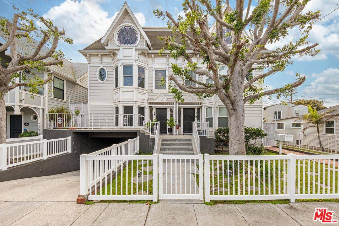 Santa Monica, CA 90405,2622 2nd St #2