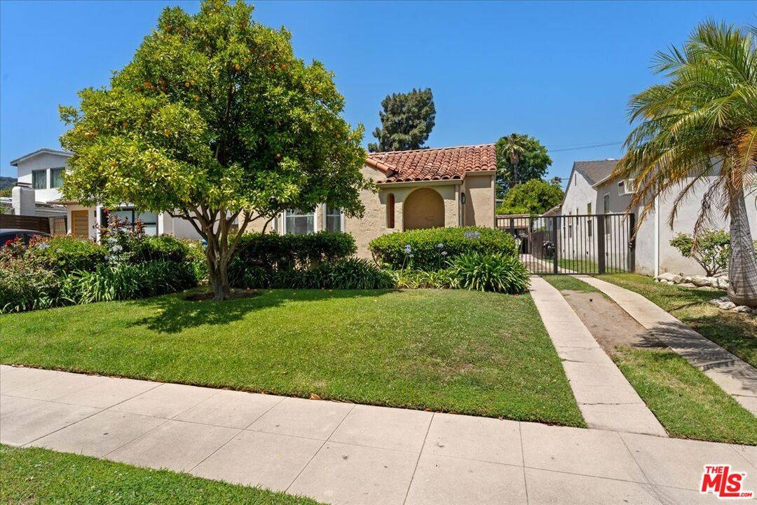 4051 Cartwright Ave, Studio City, CA 91604