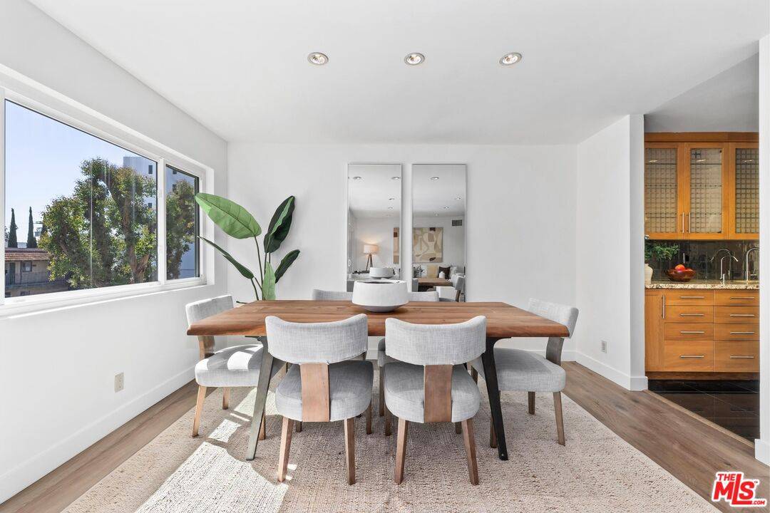 West Hollywood, CA 90069,1121 N Olive Dr #102