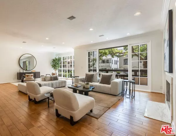 Beverly Hills, CA 90212,133 S Oakhurst Dr #104