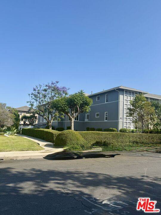 Los Angeles, CA 90008,4048 Abourne Rd #C