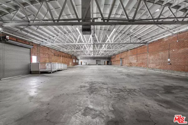 185 E Jefferson Blvd, Los Angeles, CA 90011