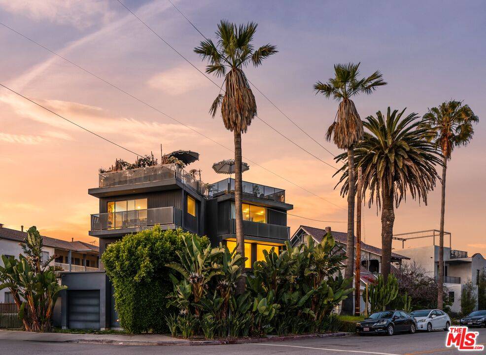 Venice, CA 90291,407 Rialto Ave