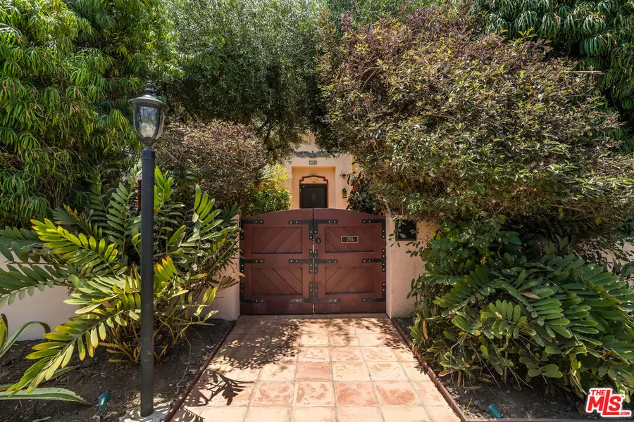 755 S Highland Ave, Los Angeles, CA 90036