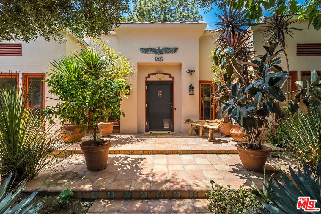755 S Highland Ave, Los Angeles, CA 90036
