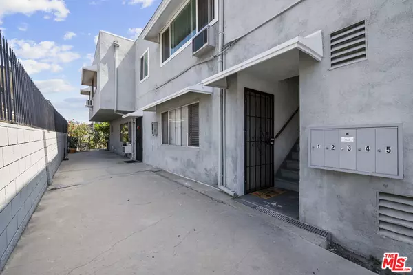 North Hollywood, CA 91605,12001 Valerio St