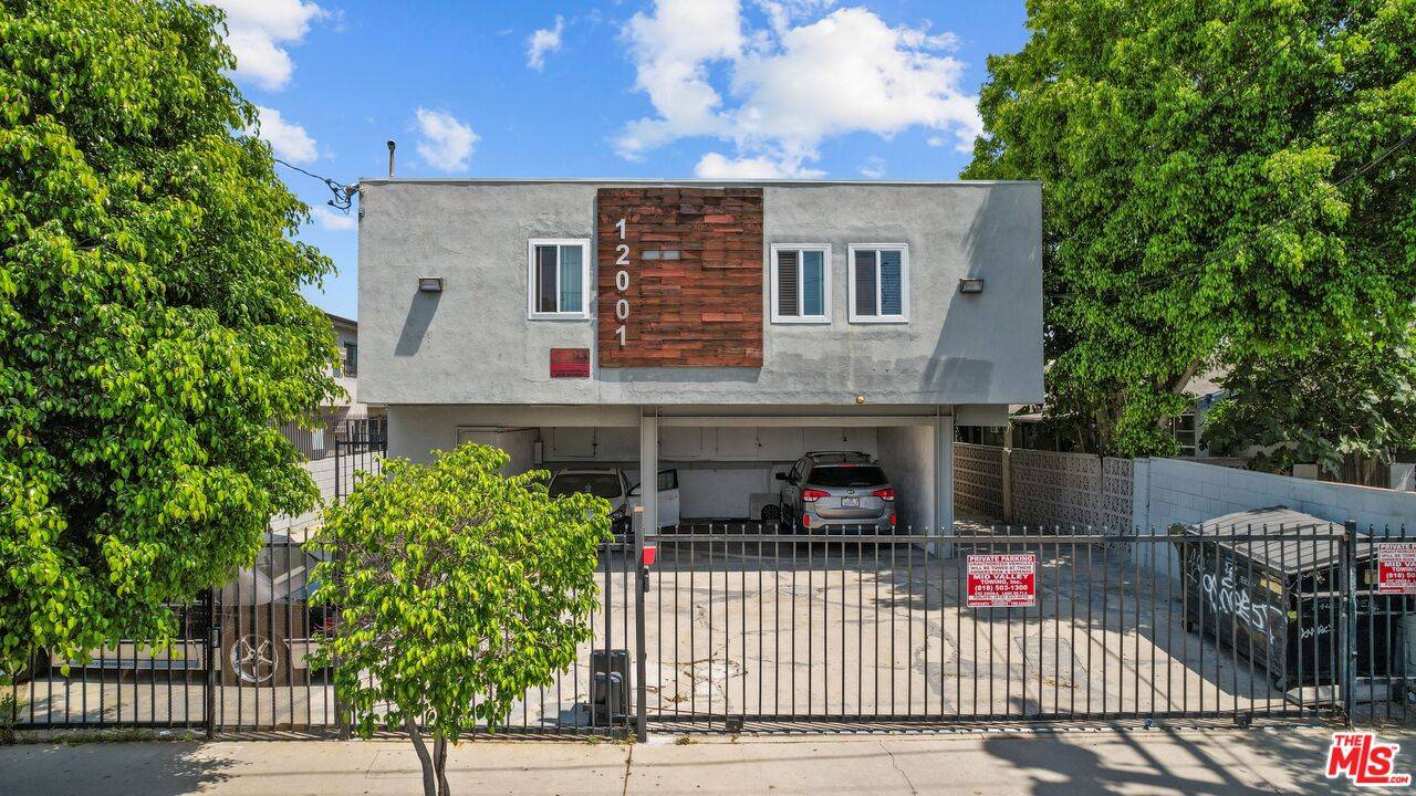 12001 Valerio St, North Hollywood, CA 91605