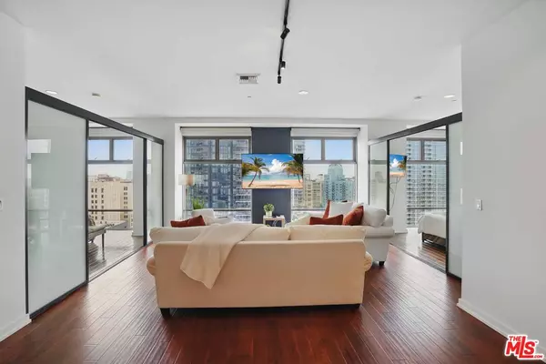 Los Angeles, CA 90017,801 S Grand Ave #1310
