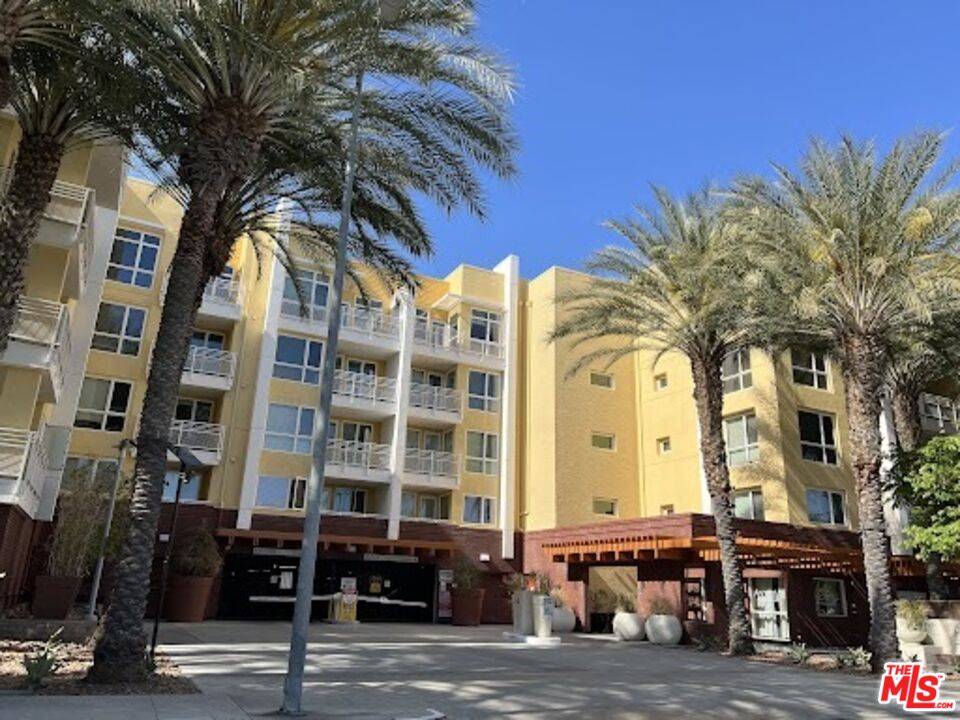21301 Erwin St #308, Woodland Hills, CA 91367