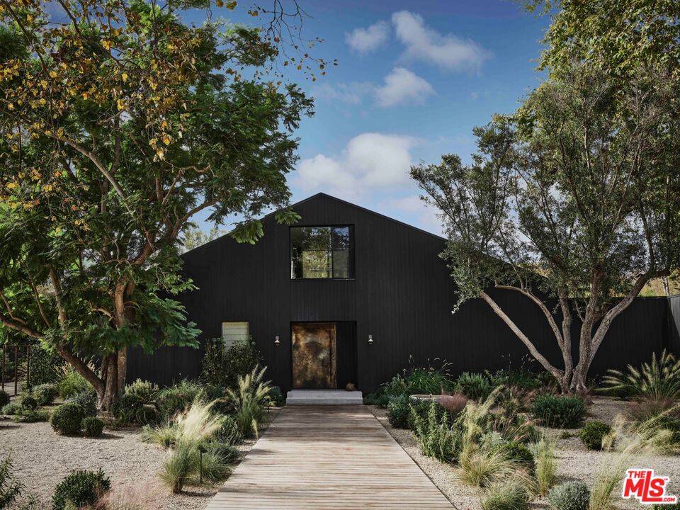 6153 Bonsall Dr, Malibu, CA 90265