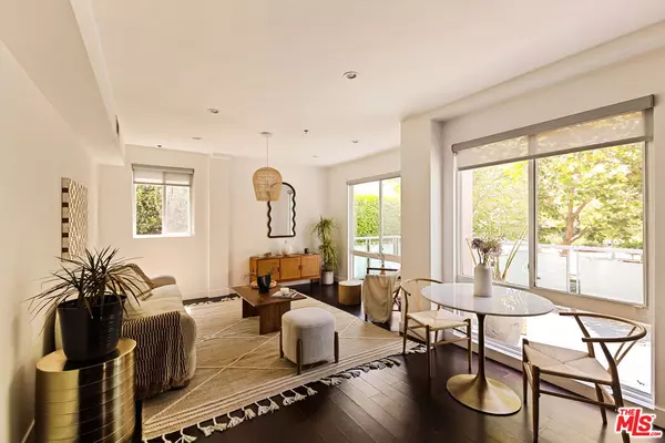 8513 Cashio St #101, Los Angeles, CA 90035