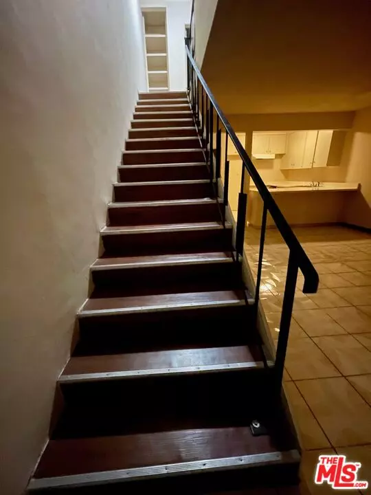 Arcadia, CA 91007,834 W Duarte Rd #5