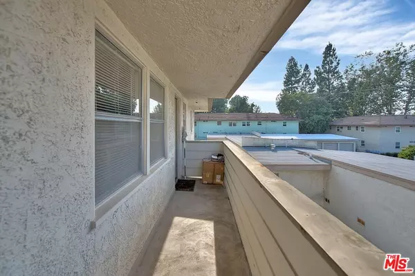 Los Angeles, CA 90016,5815 Bowcroft St #4