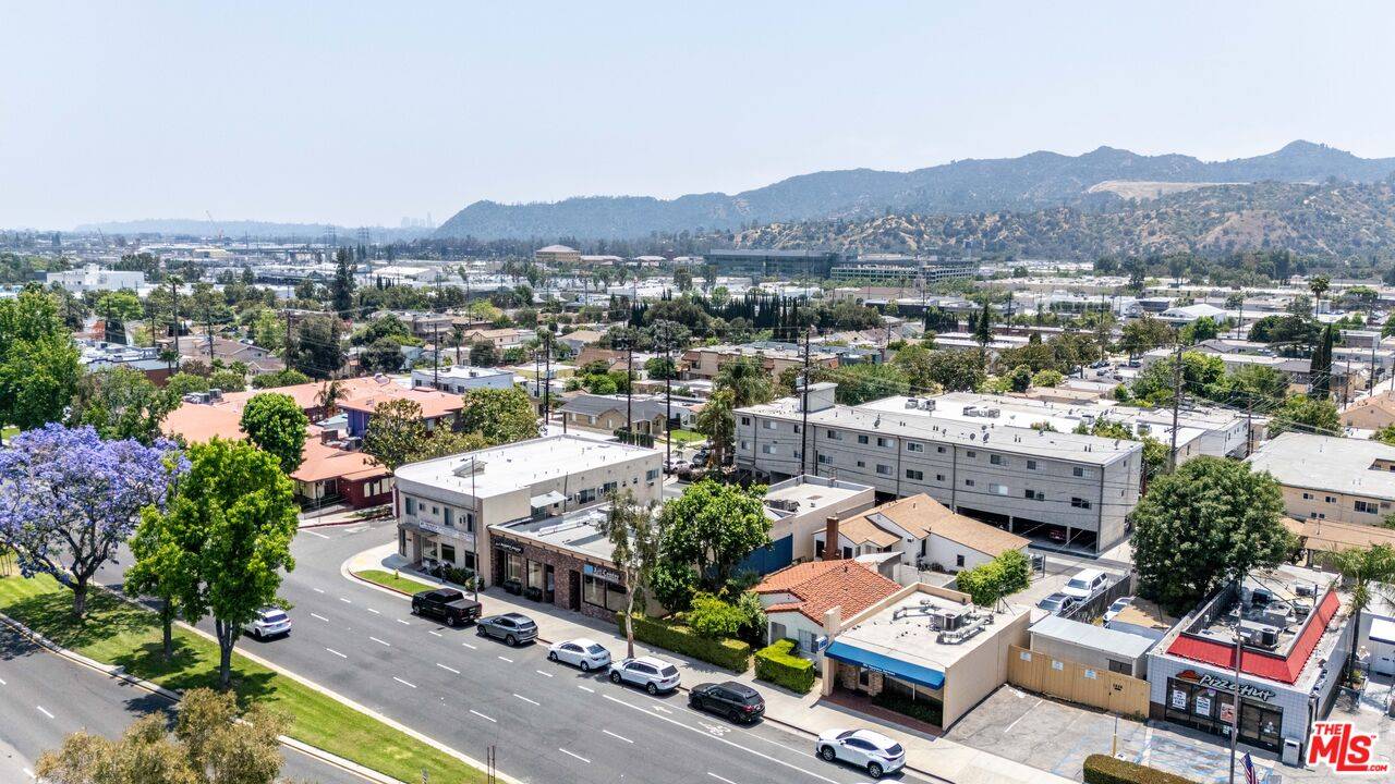Glendale, CA 91201,1422 W Glenoaks Blvd