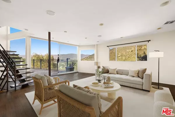 3488 Troy Dr, Los Angeles, CA 90068