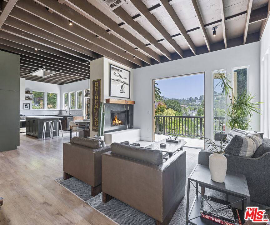 2310 Vasanta Way, Los Angeles, CA 90068