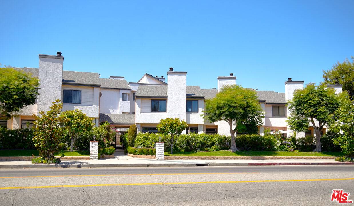 11911 Magnolia Blvd #7, Valley Village, CA 91607