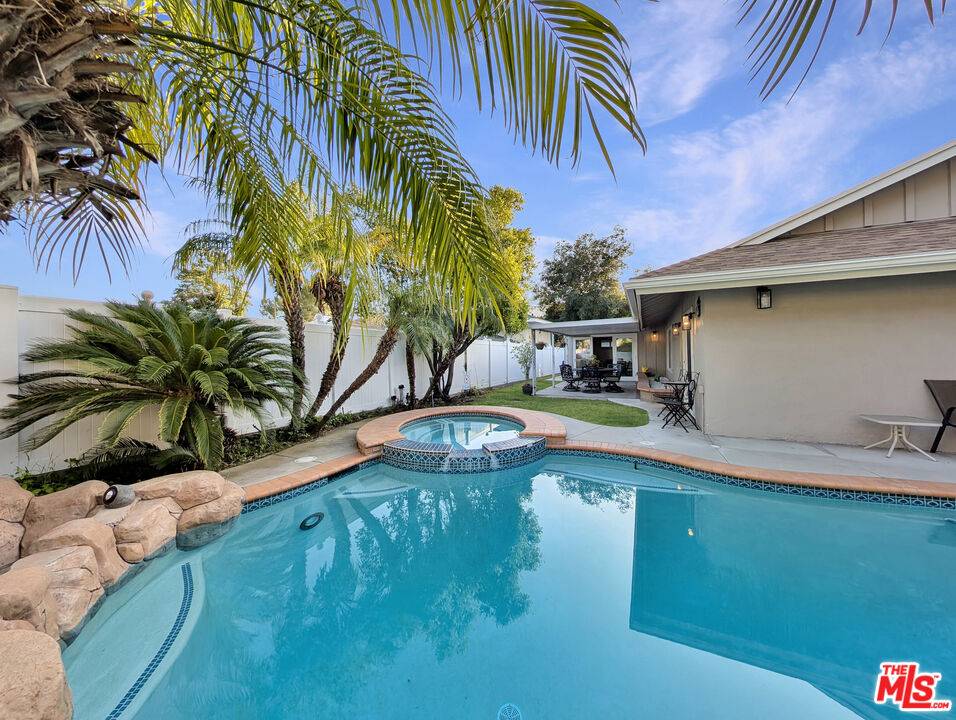 3308 Sparr Blvd, Glendale, CA 91208