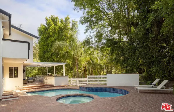 2625 Nichols Canyon Rd, Los Angeles, CA 90046