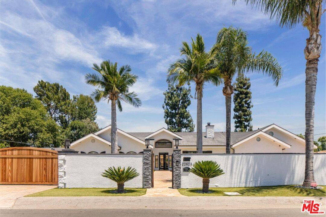 22623 Califa St, Woodland Hills, CA 91367