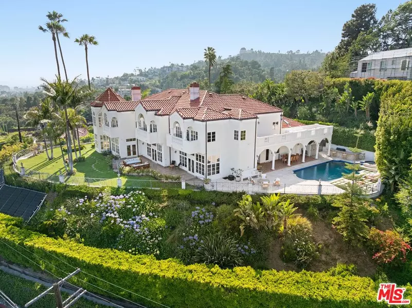 4509 Dundee Dr, Los Angeles, CA 90027