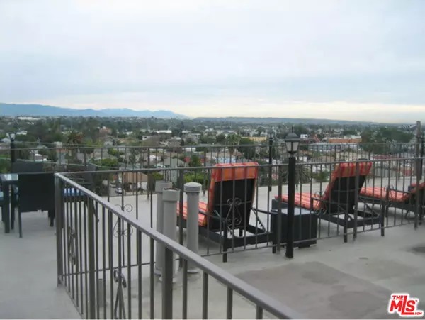 Santa Monica, CA 90405,3111 4th St #218