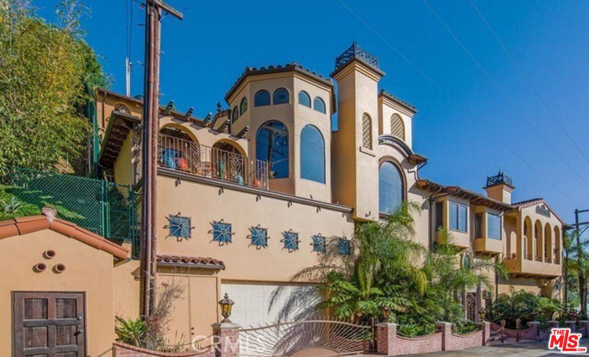 9170 Thrasher Ave, Los Angeles, CA 90069