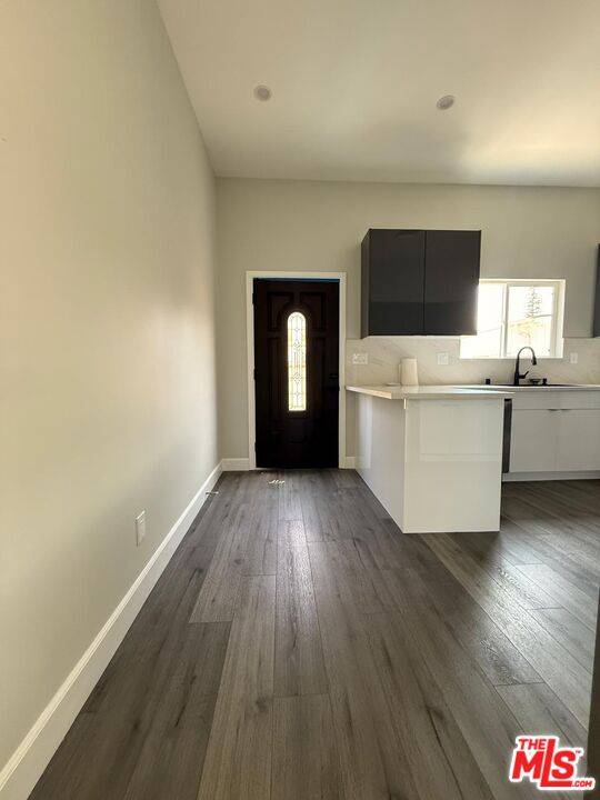 North Hollywood, CA 91606,6222 Bakman Ave