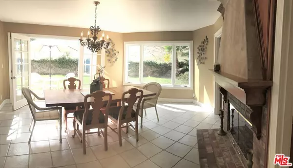 Agoura Hills, CA 91301,30550 Mulholland Hwy