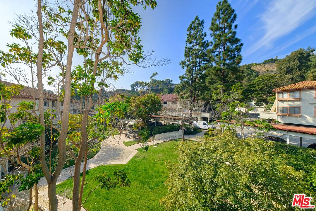 Pacific Palisades, CA 90272,501 Palisades Dr #209