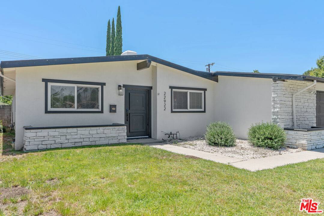 West Hills, CA 91307,22922 Cantlay St